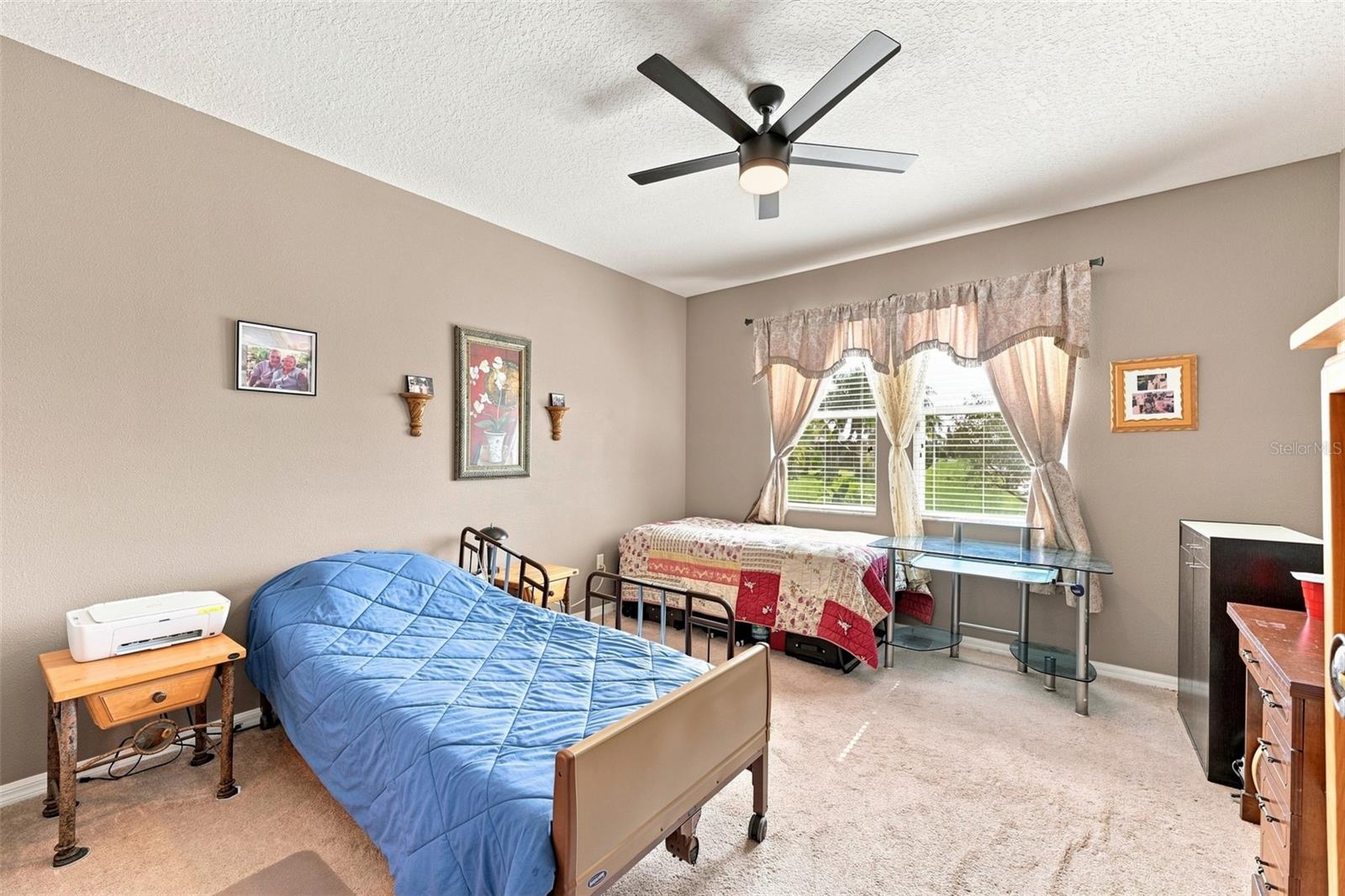 803 PARKER DEN DR