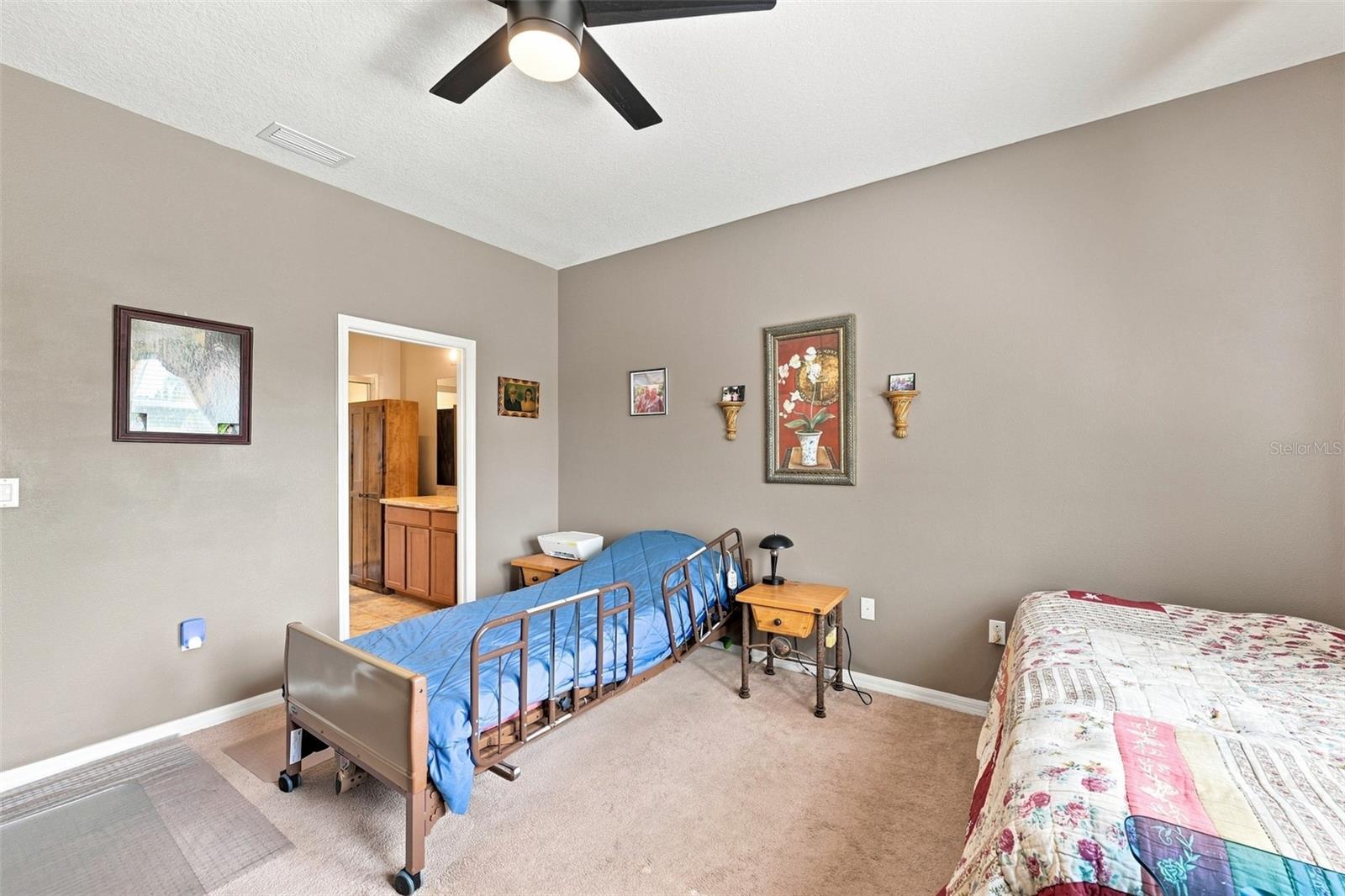 803 PARKER DEN DR
