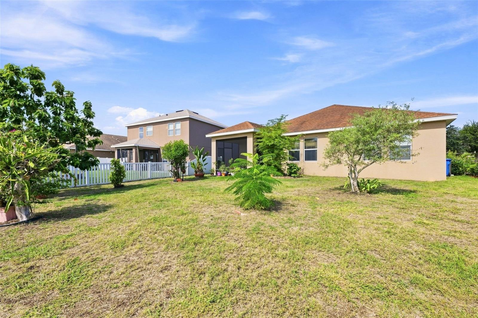 803 PARKER DEN DR