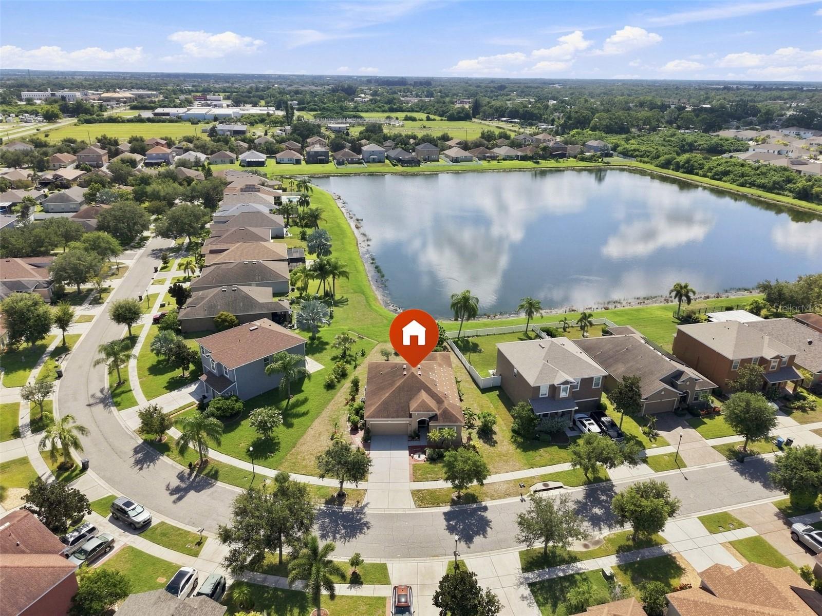 803 PARKER DEN DR