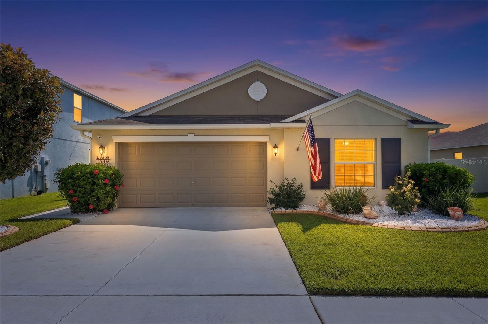 1749 BROAD WINGED HAWK DR