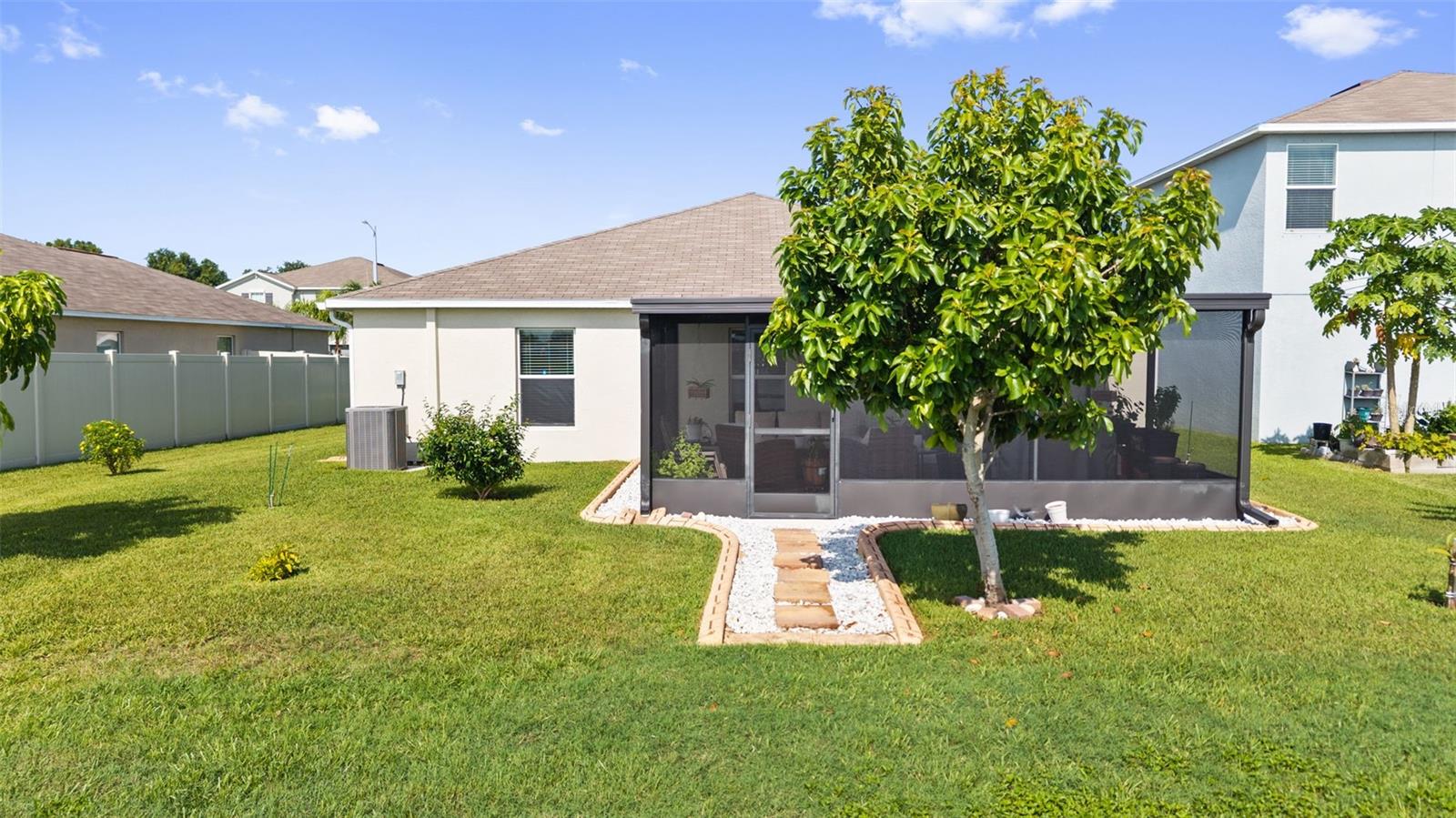 1749 BROAD WINGED HAWK DR
