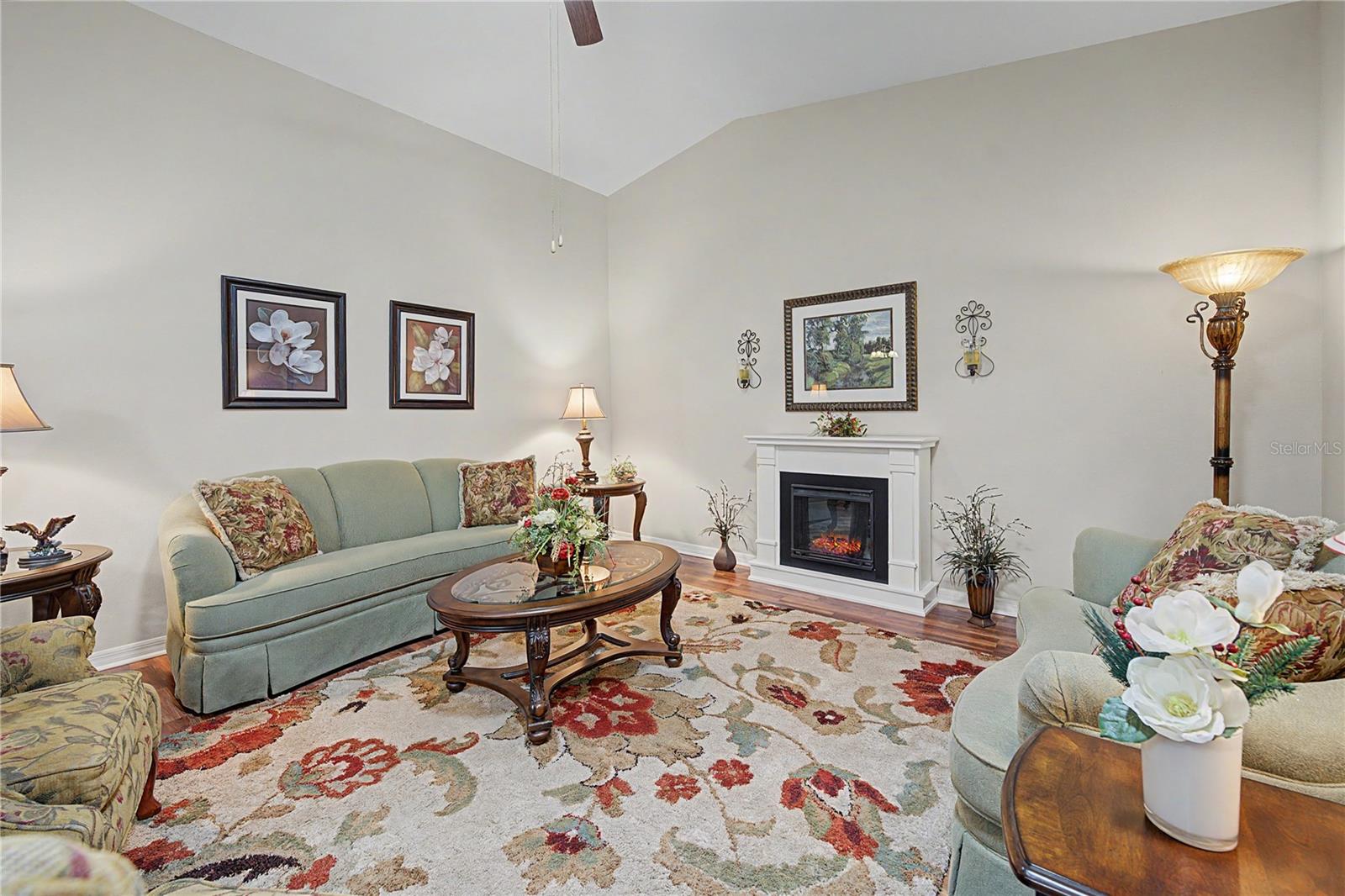 6783 BASSWOOD CIR