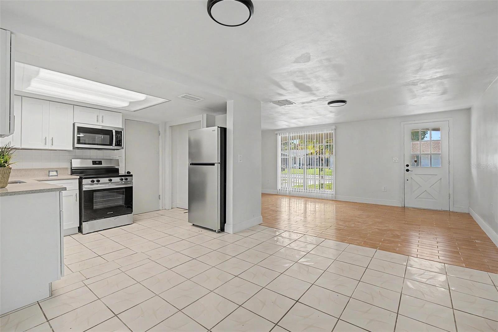 3909 SAIL DR