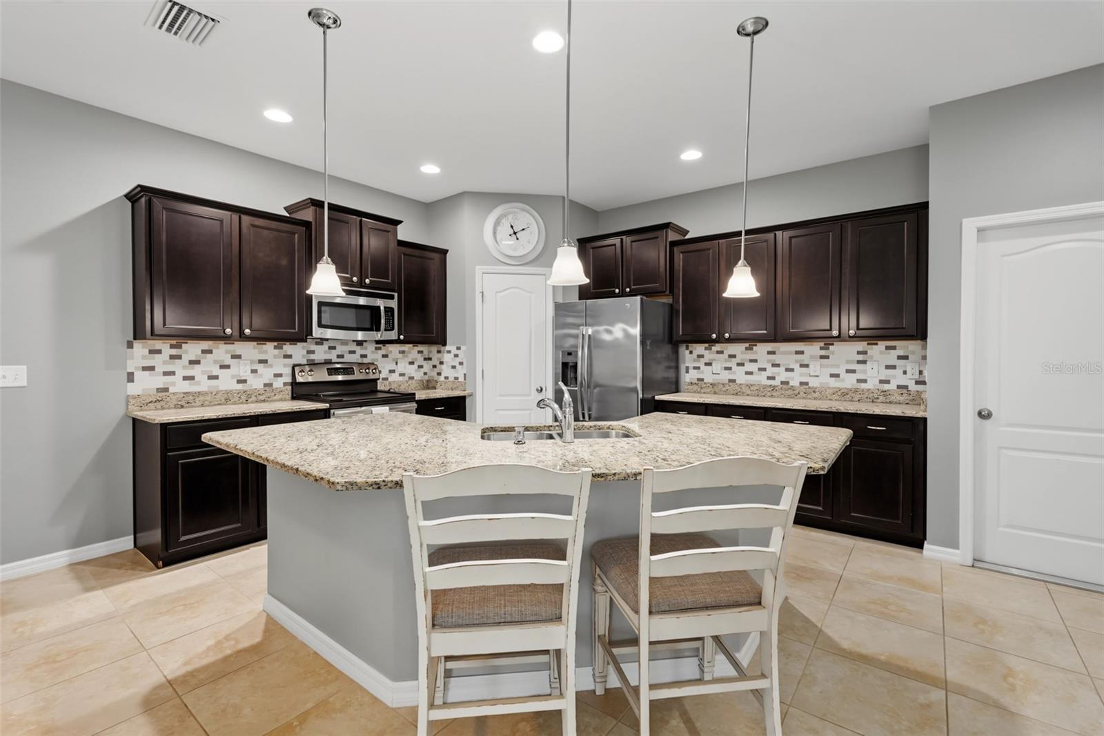 33067 WINDELSTRAW DR