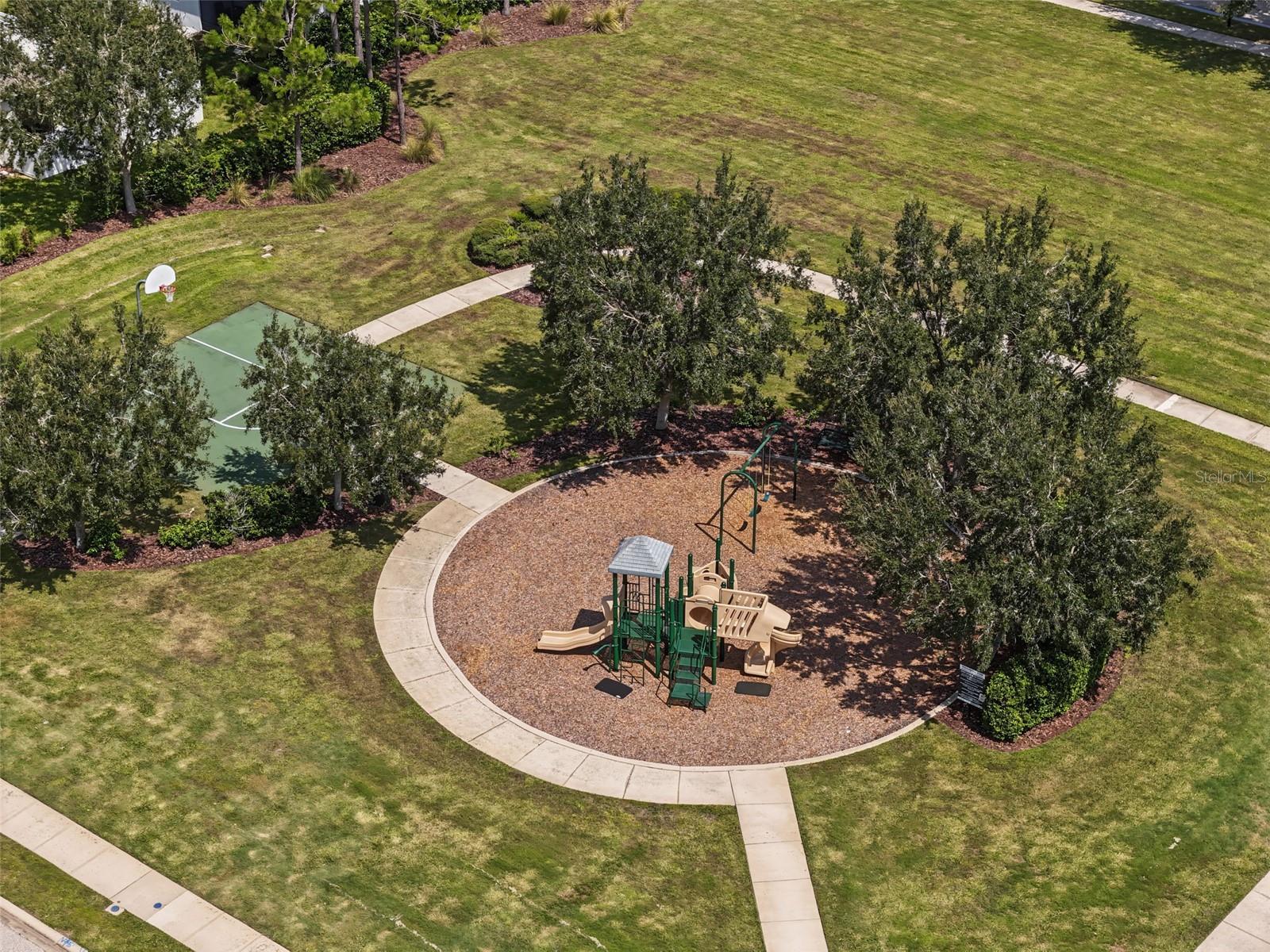 33067 WINDELSTRAW DR
