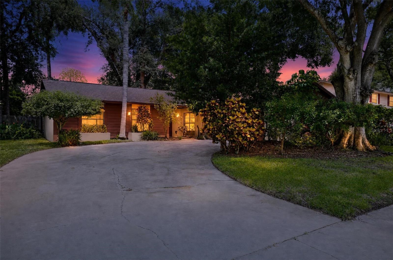4015 Dellbrook Dr, Tampa