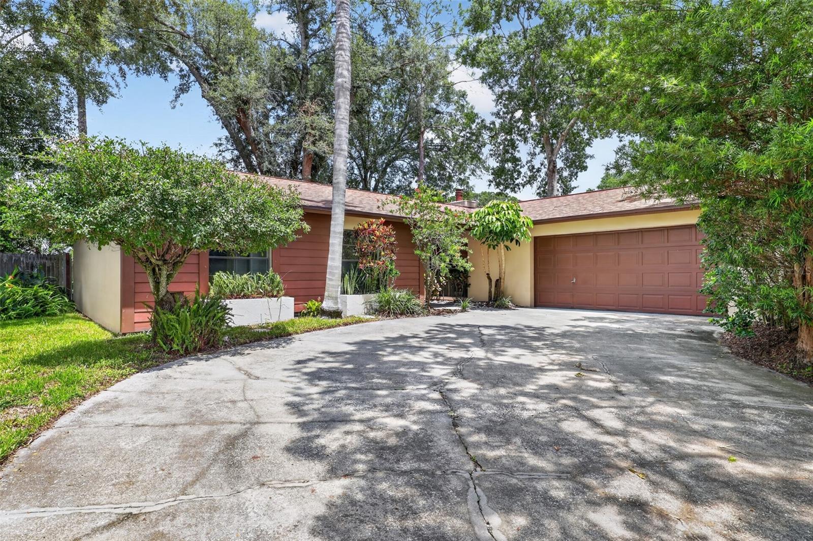 4015 DELLBROOK DR