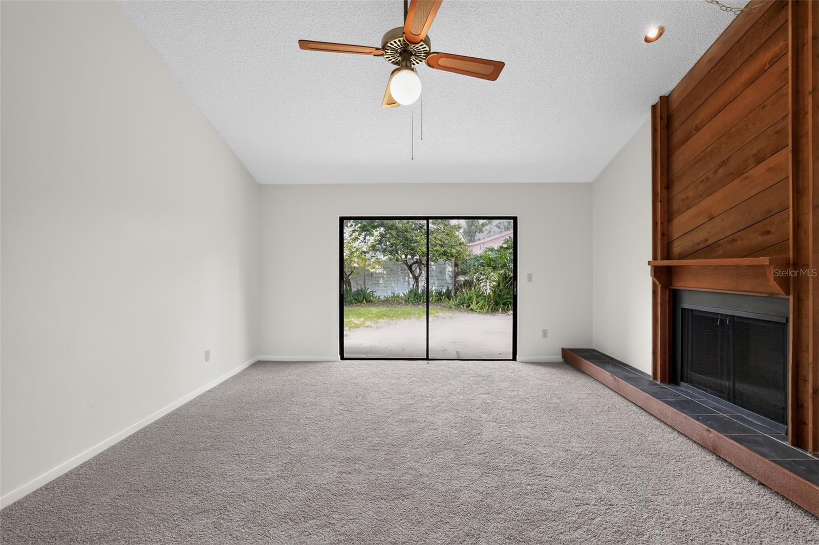 4015 DELLBROOK DR