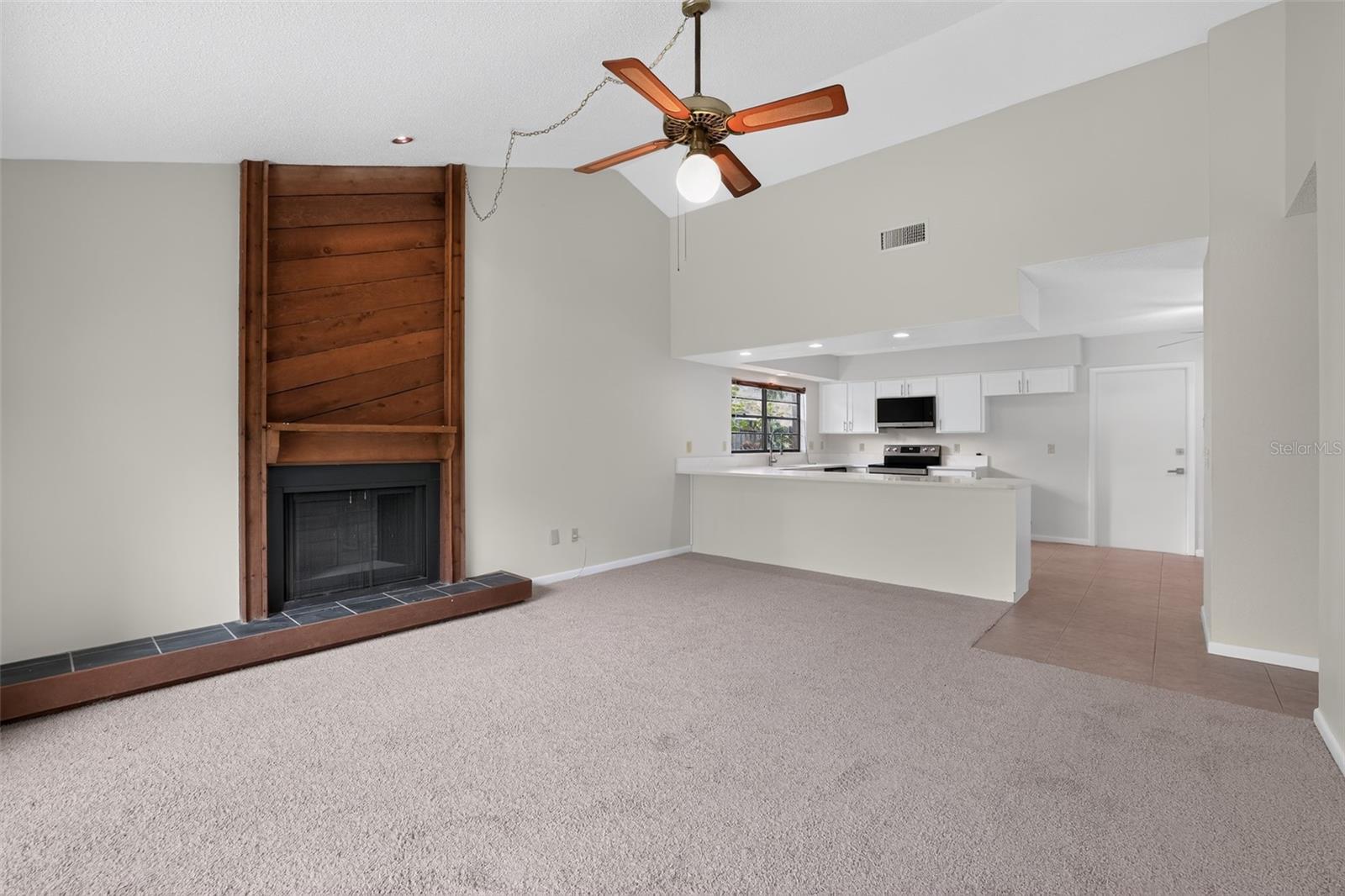 4015 DELLBROOK DR