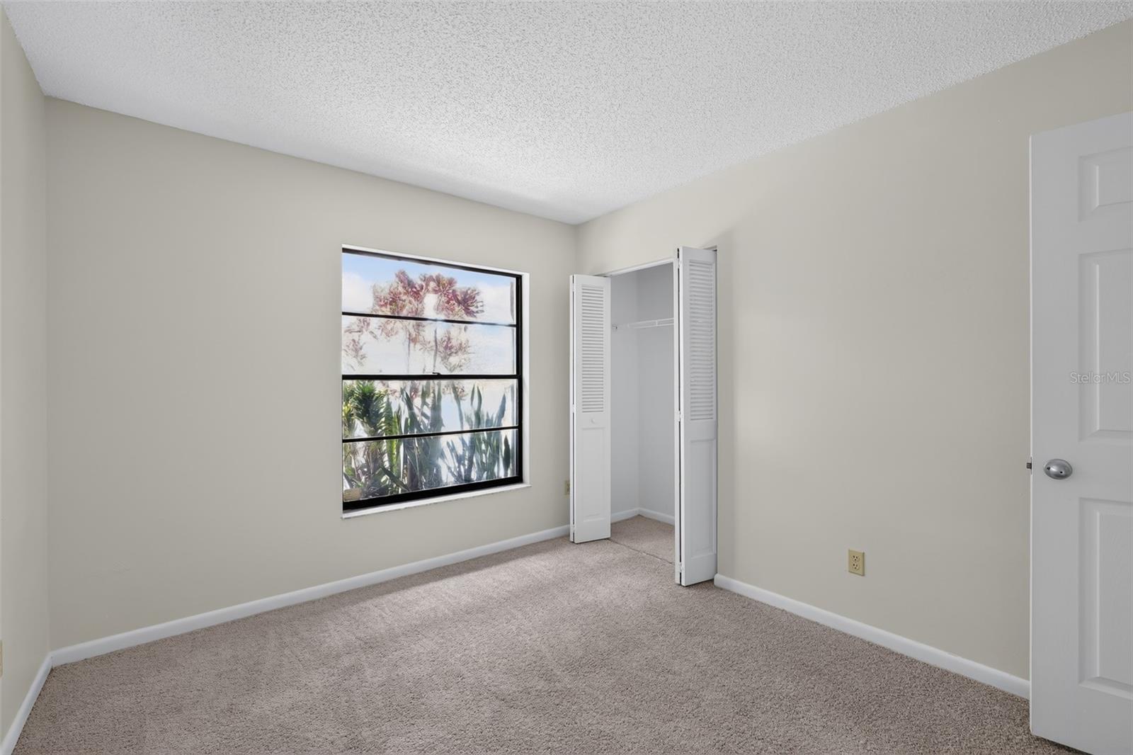 4015 DELLBROOK DR