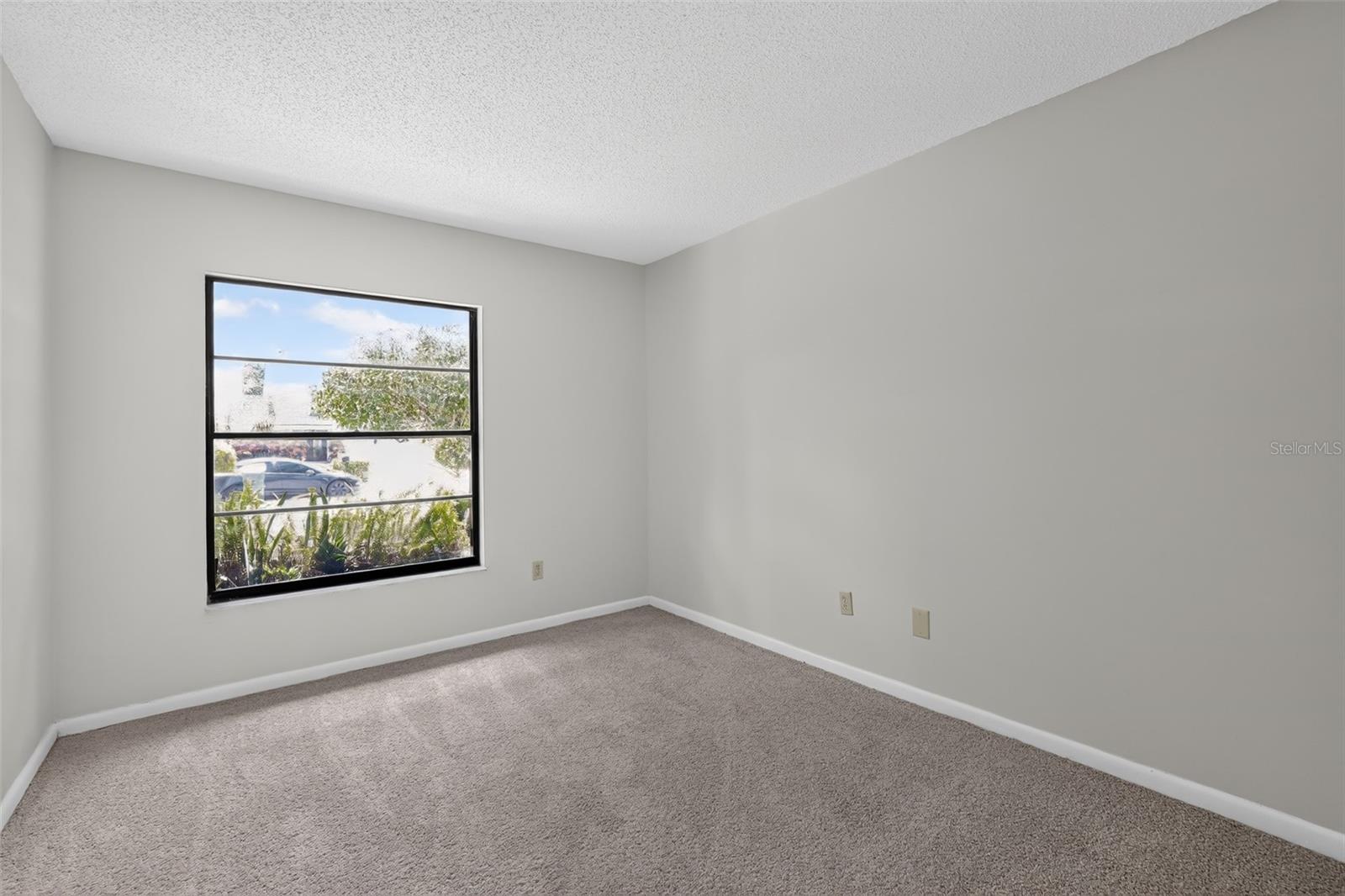 4015 DELLBROOK DR