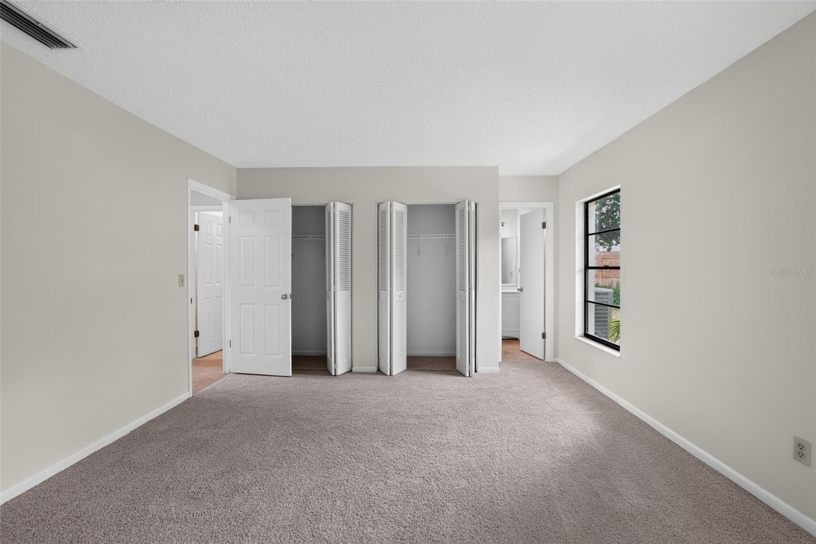 4015 DELLBROOK DR