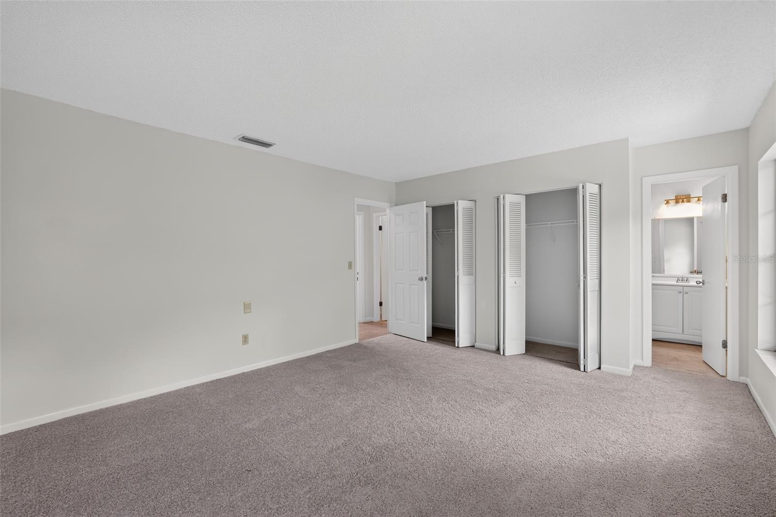 4015 DELLBROOK DR