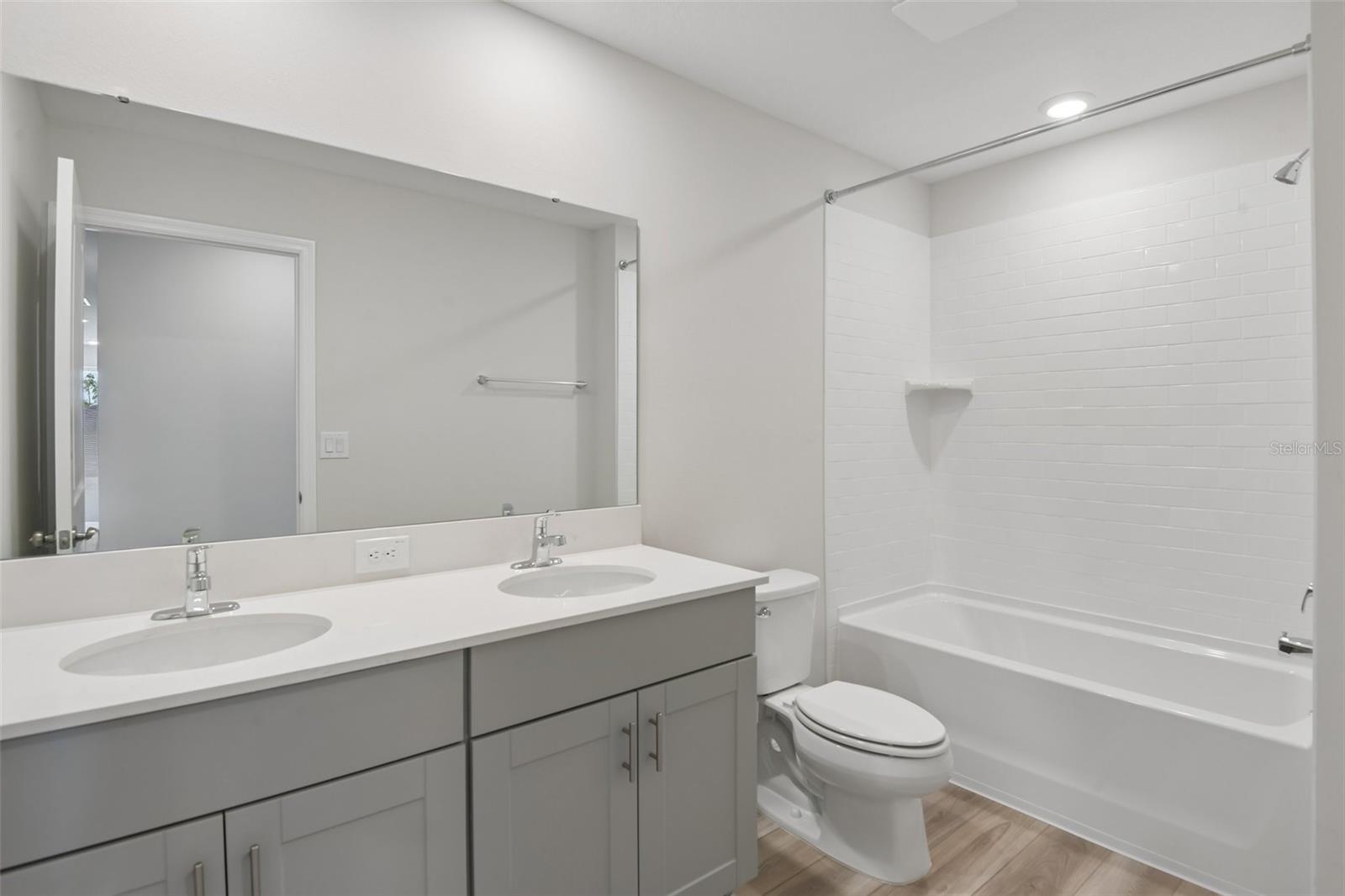 35033 ARBOR RETREAT DR