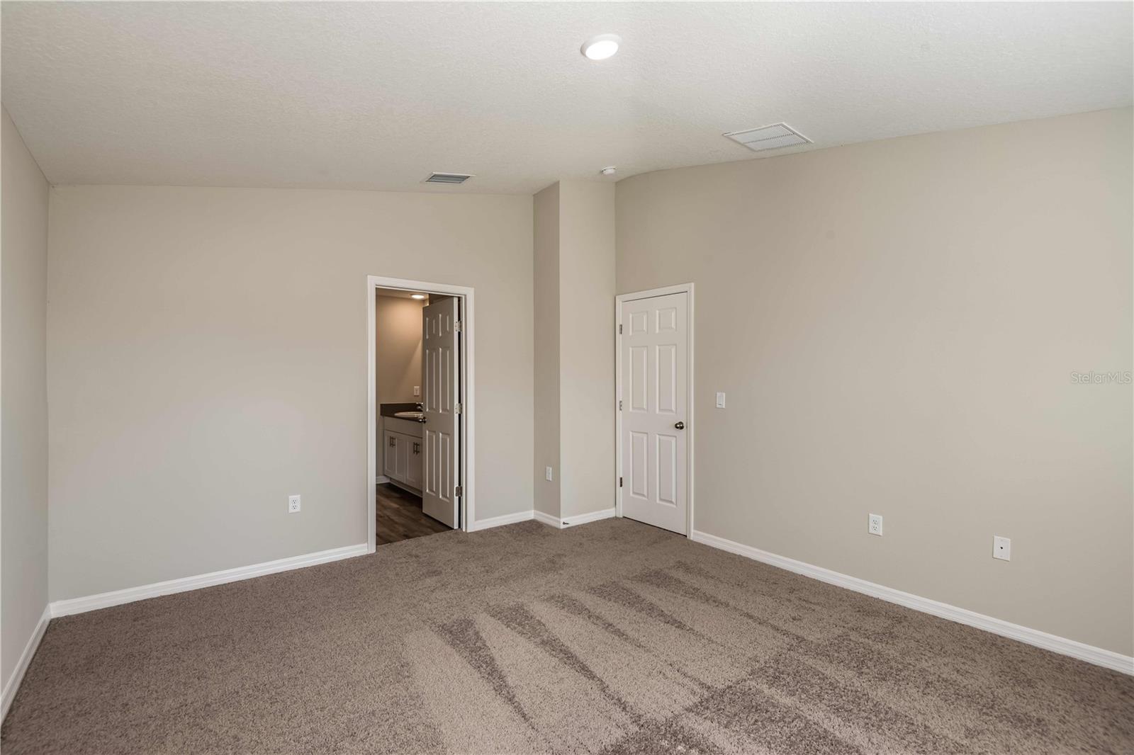 36644 THORNHEDGE DR