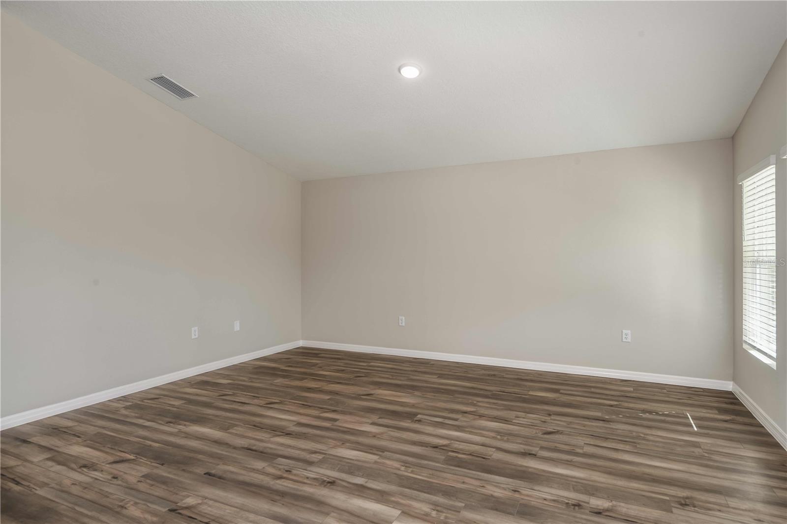 36644 THORNHEDGE DR