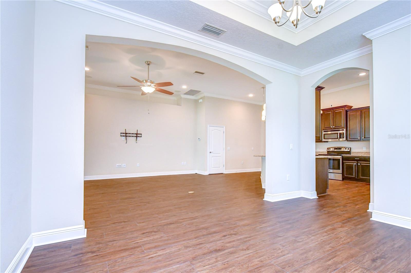 826 VINO VERDE CIR
