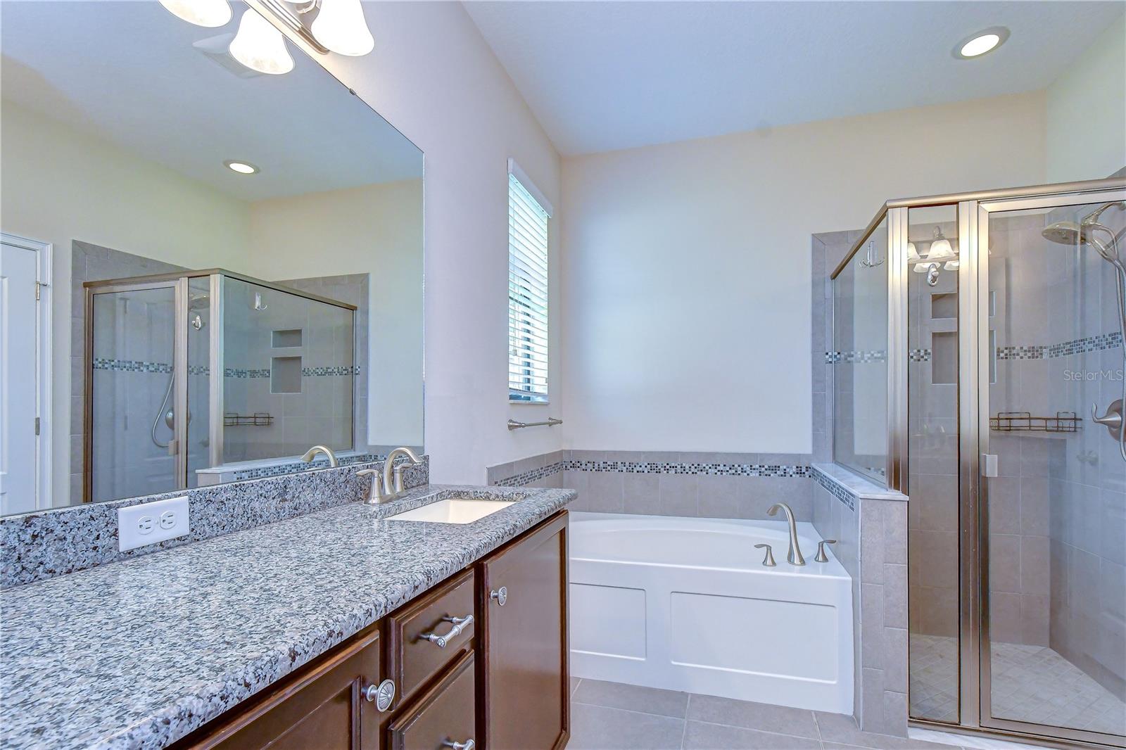 826 VINO VERDE CIR