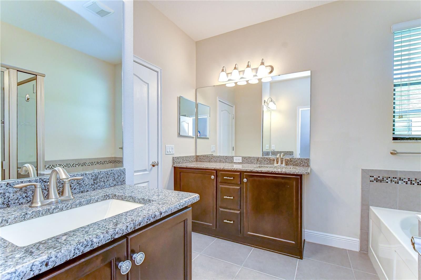 826 VINO VERDE CIR