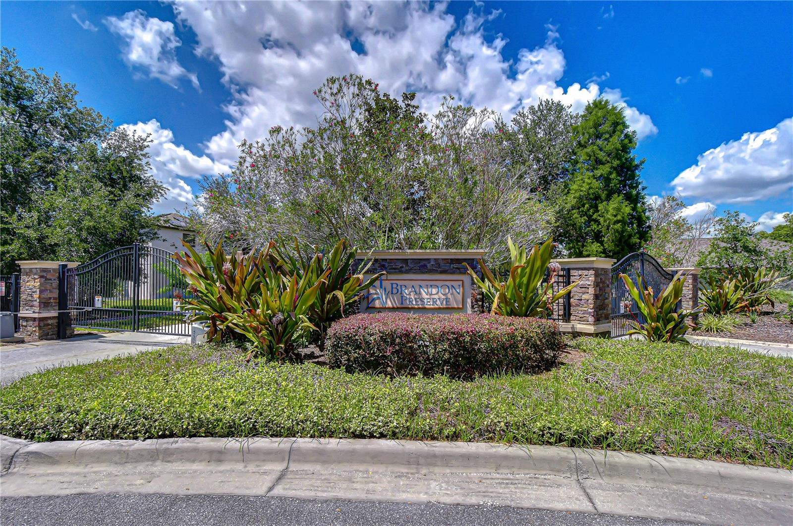 826 VINO VERDE CIR