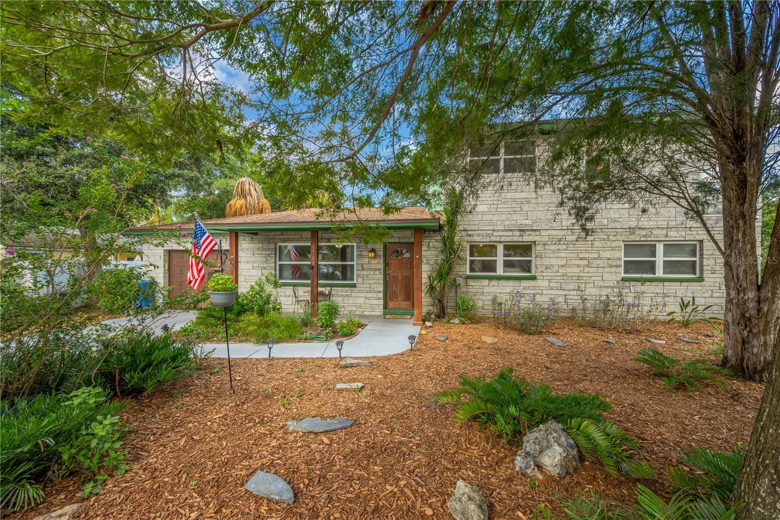 1708 WOODBINE DR