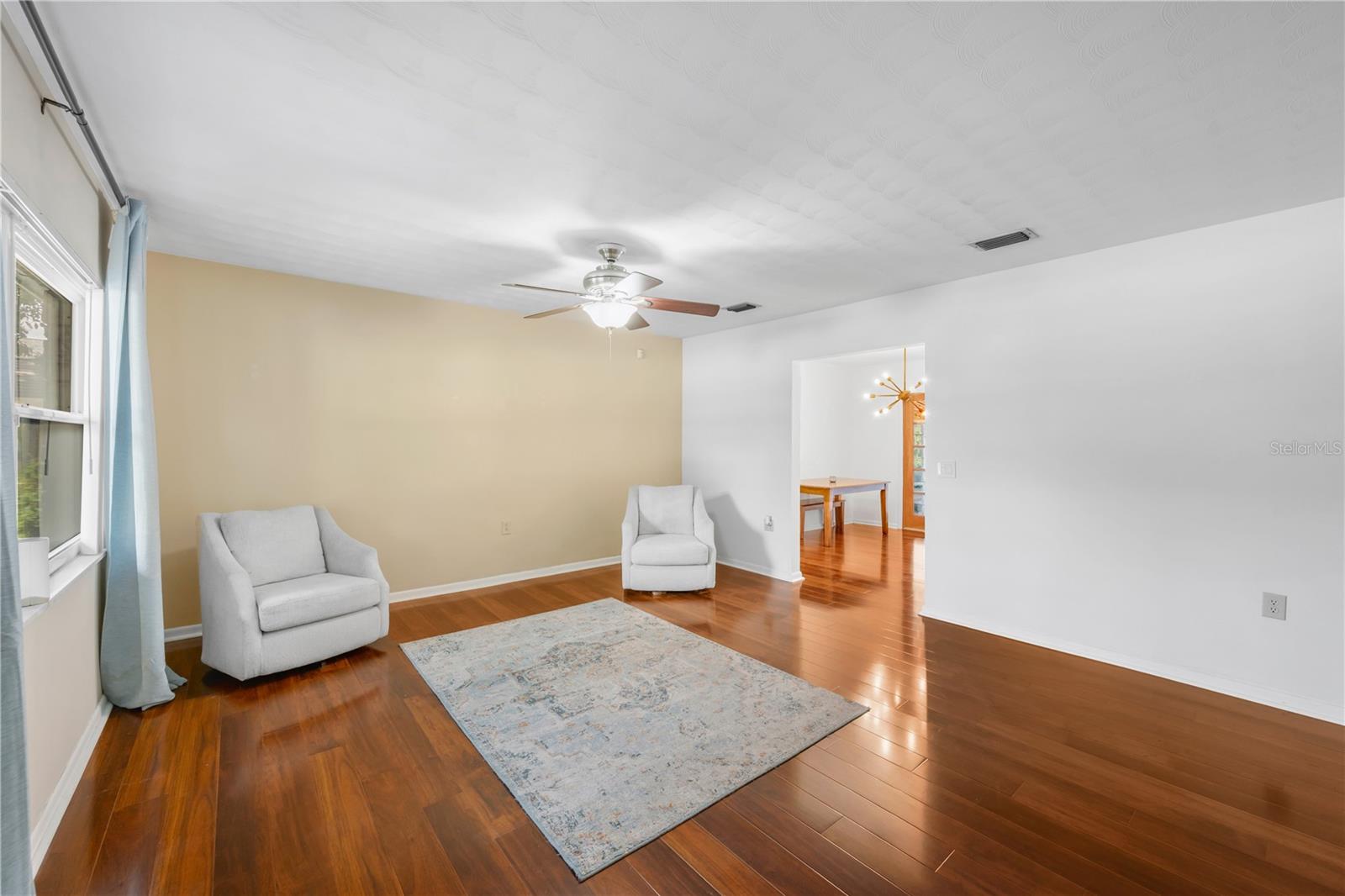 1708 WOODBINE DR