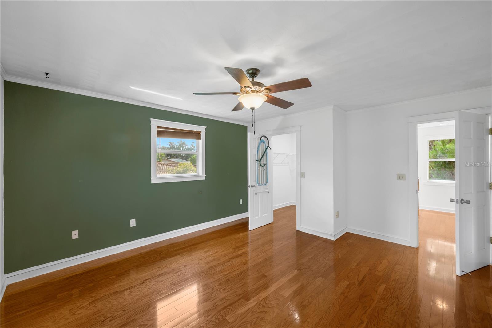 1708 WOODBINE DR