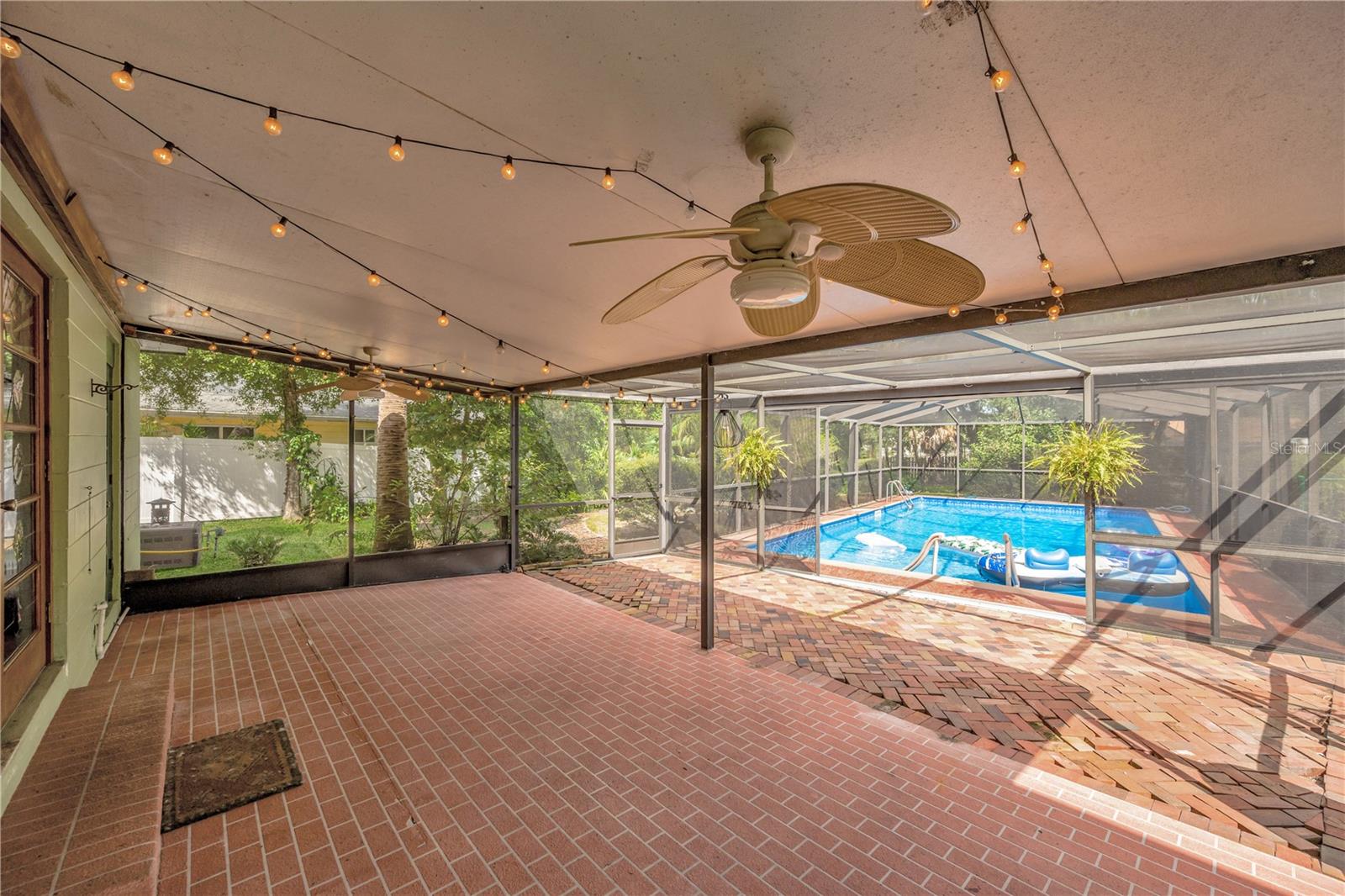 1708 WOODBINE DR
