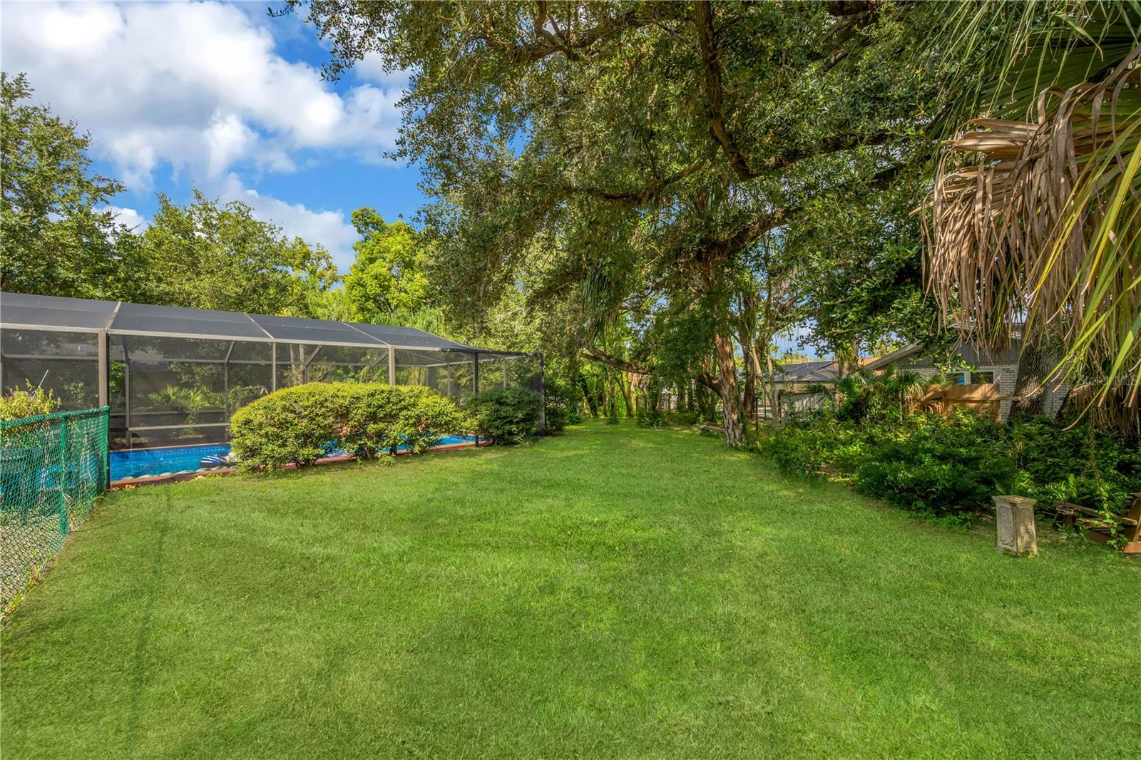 1708 WOODBINE DR