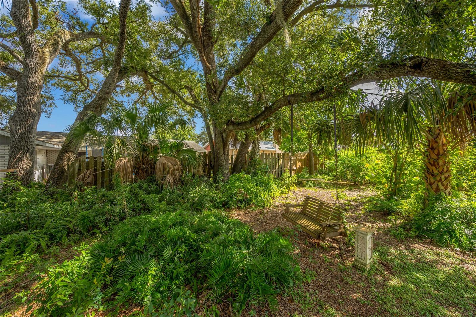 1708 WOODBINE DR