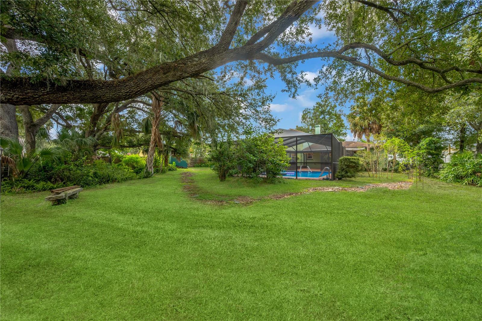 1708 WOODBINE DR