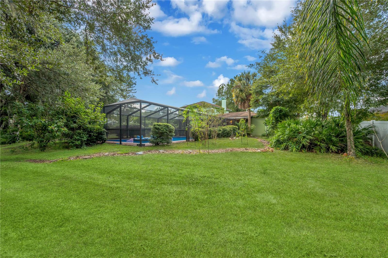 1708 WOODBINE DR