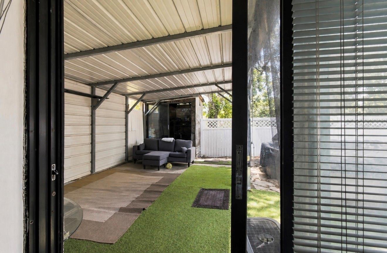 1932 GREGORY DR