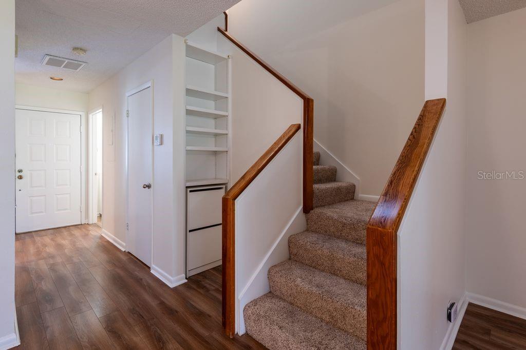 819 OAK PARK PL