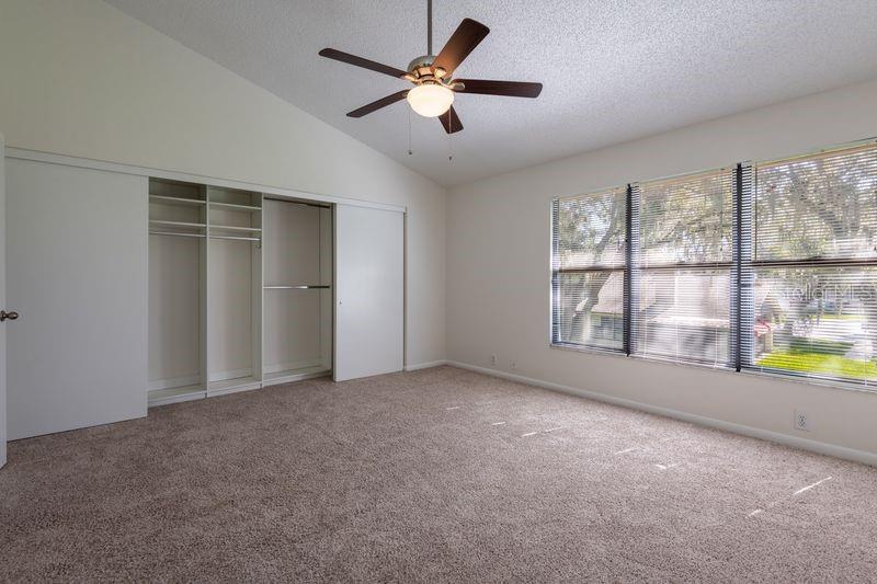 819 OAK PARK PL