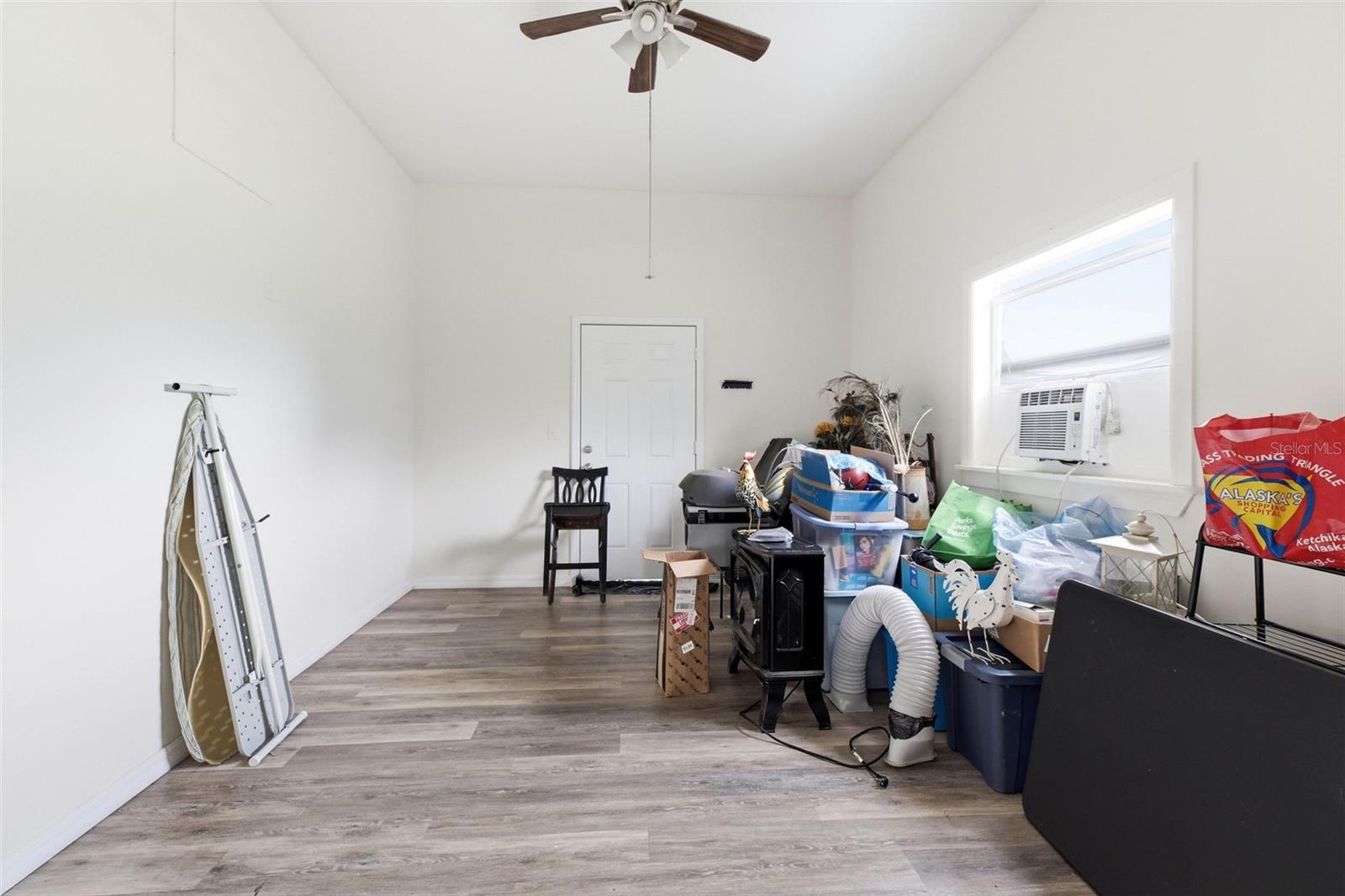 14404 AMY LN