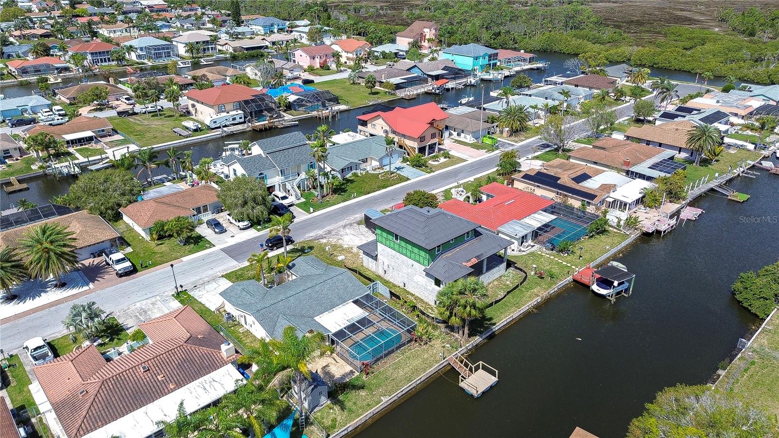 9826 ISLAND HARBOR DR