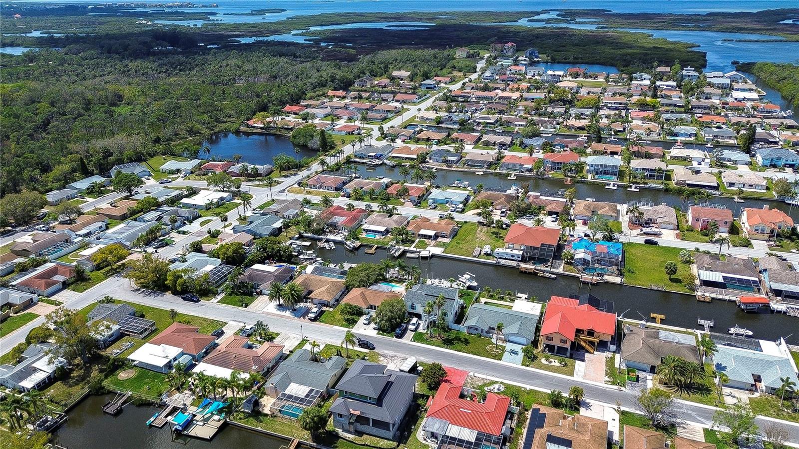 9826 ISLAND HARBOR DR