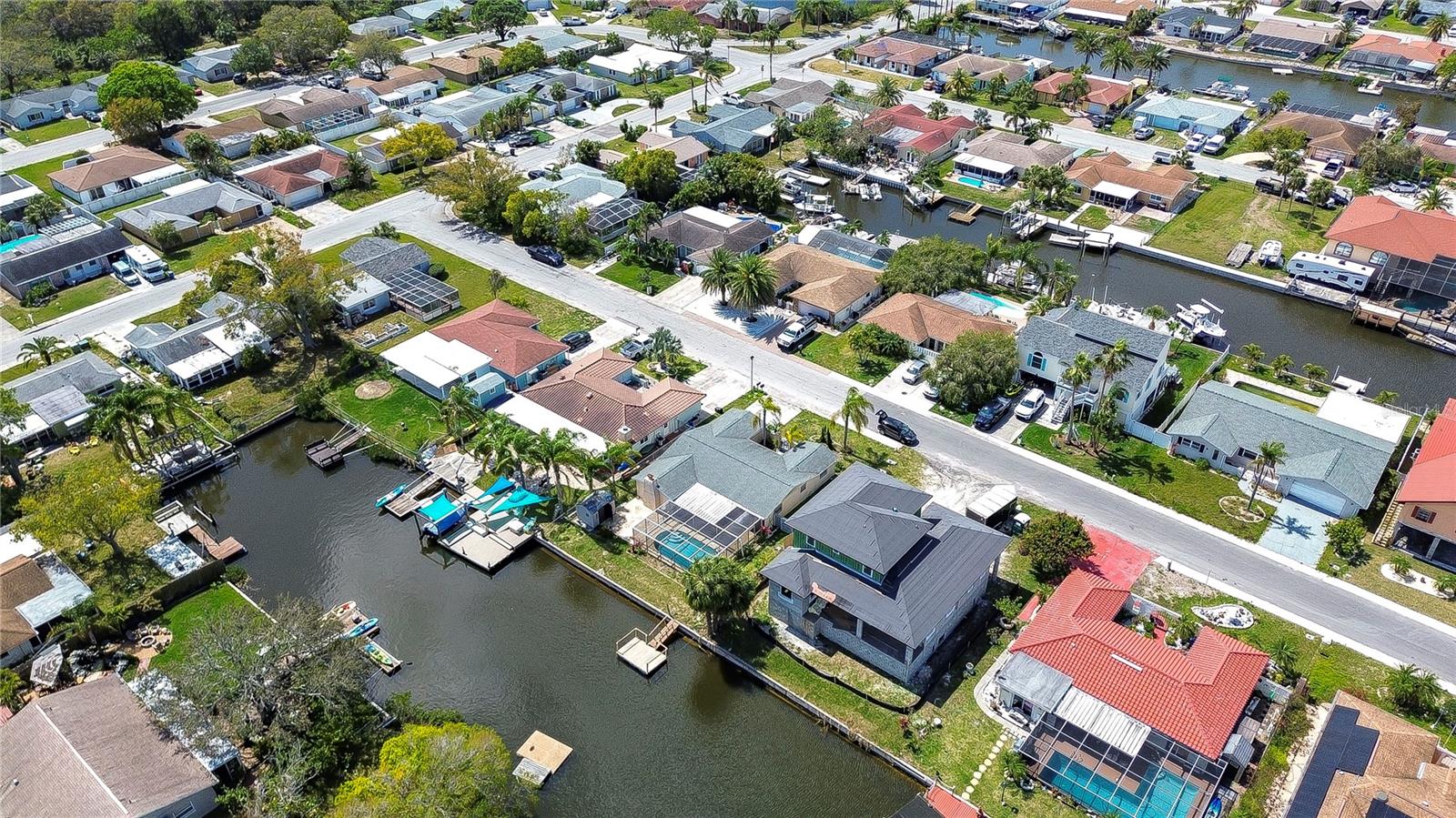 9826 ISLAND HARBOR DR