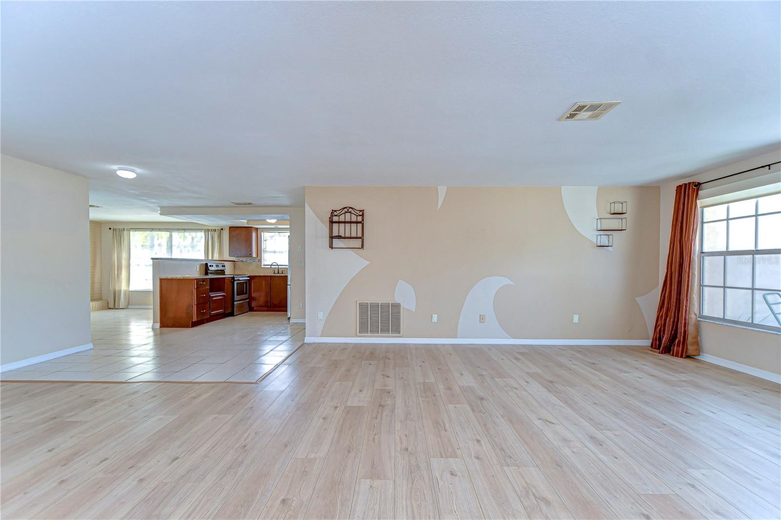 9826 ISLAND HARBOR DR