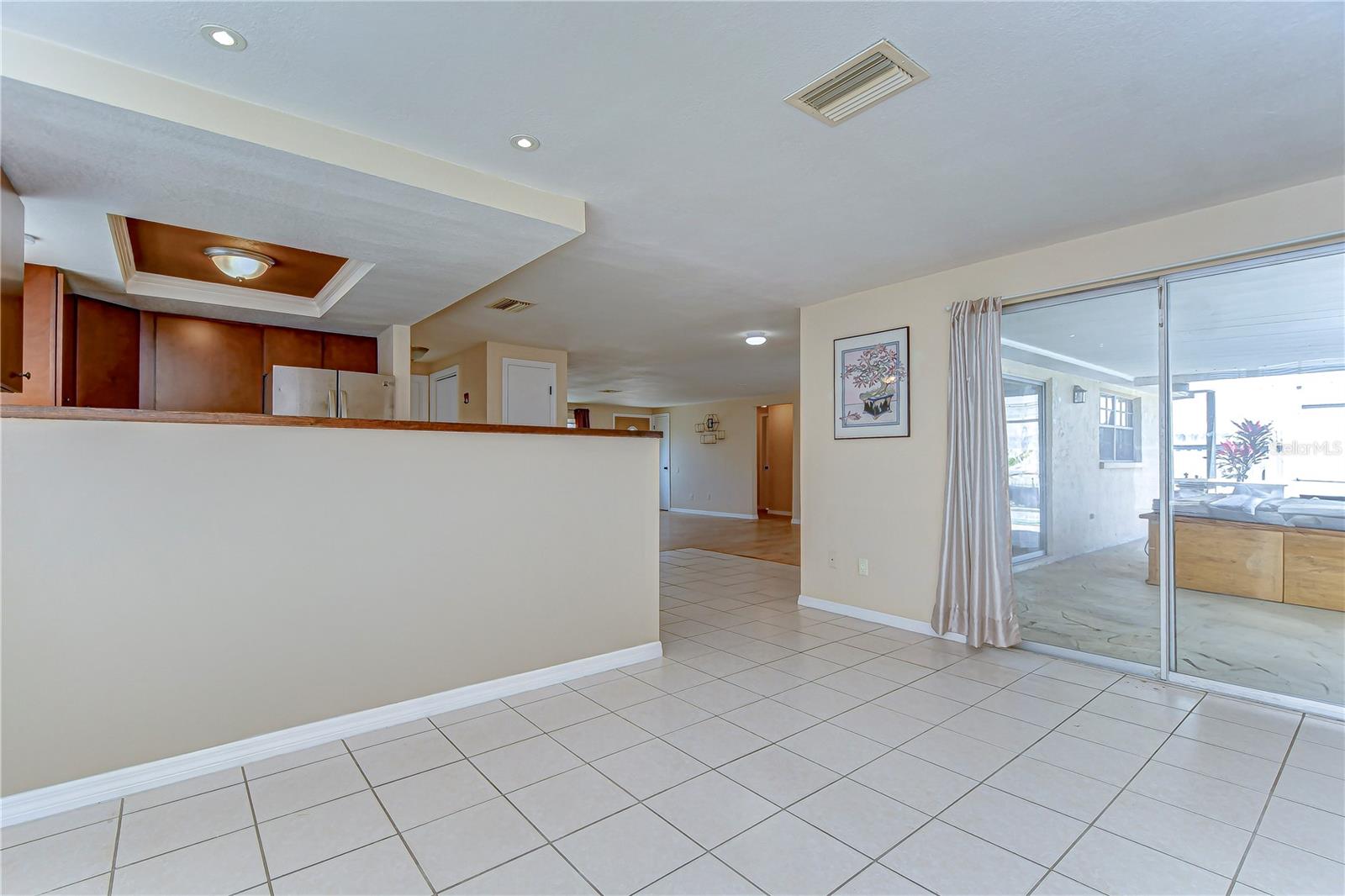 9826 ISLAND HARBOR DR