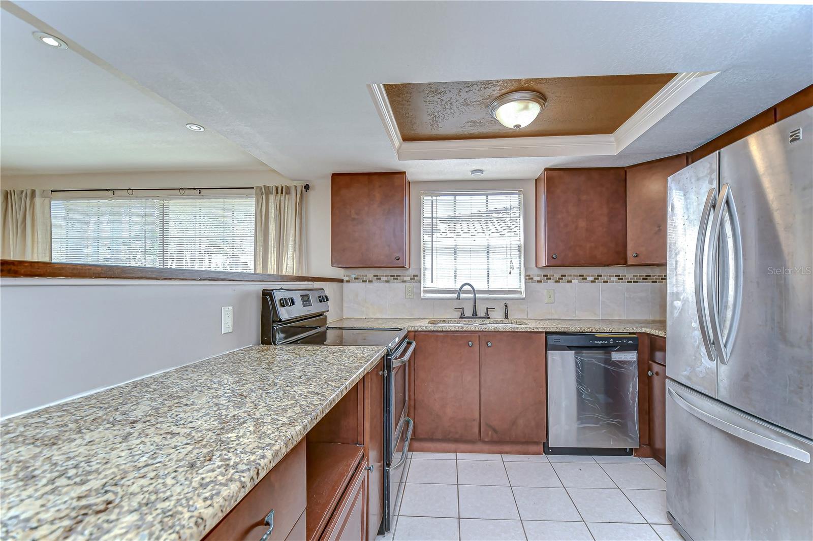 9826 ISLAND HARBOR DR