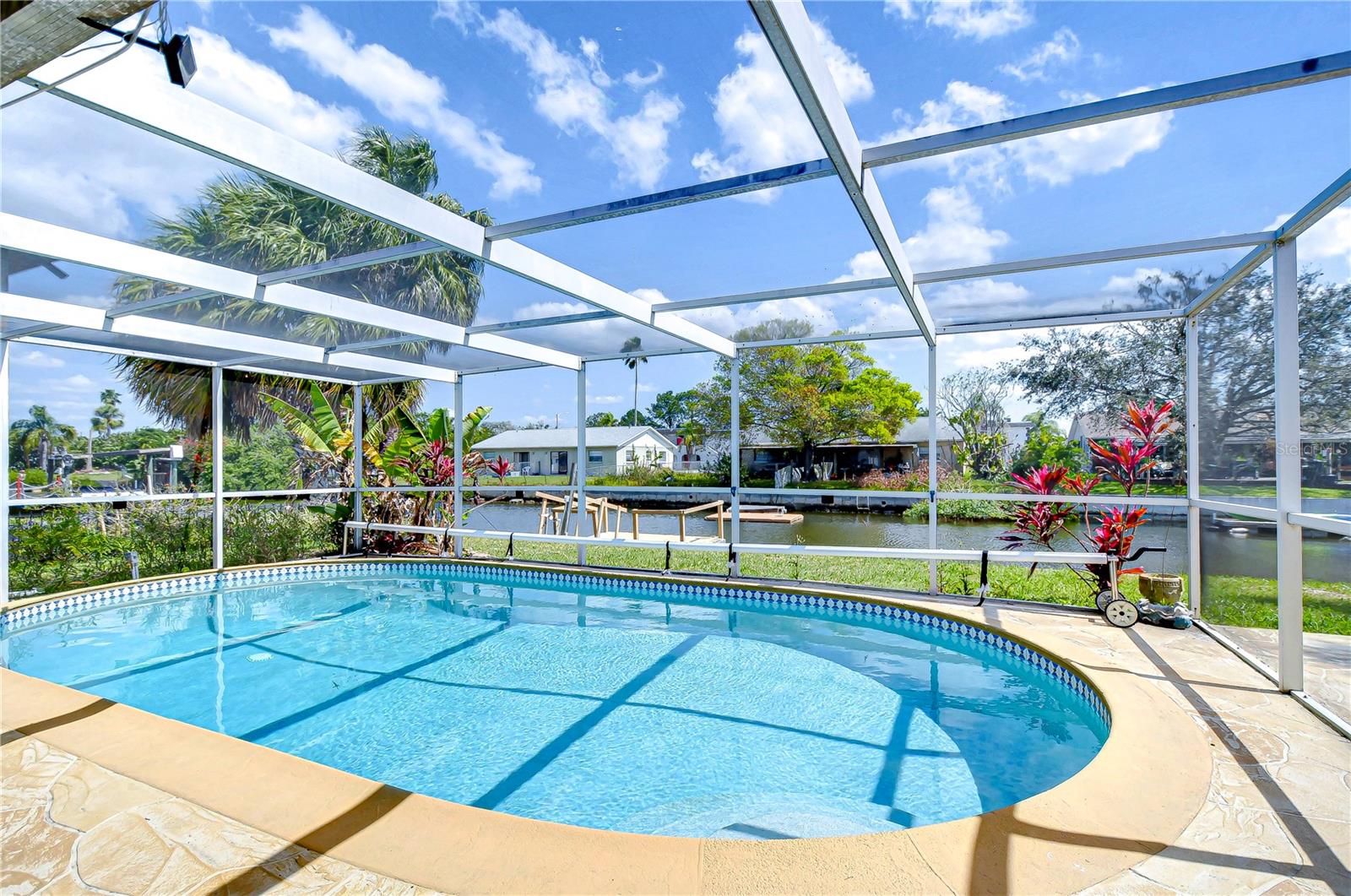 9826 ISLAND HARBOR DR