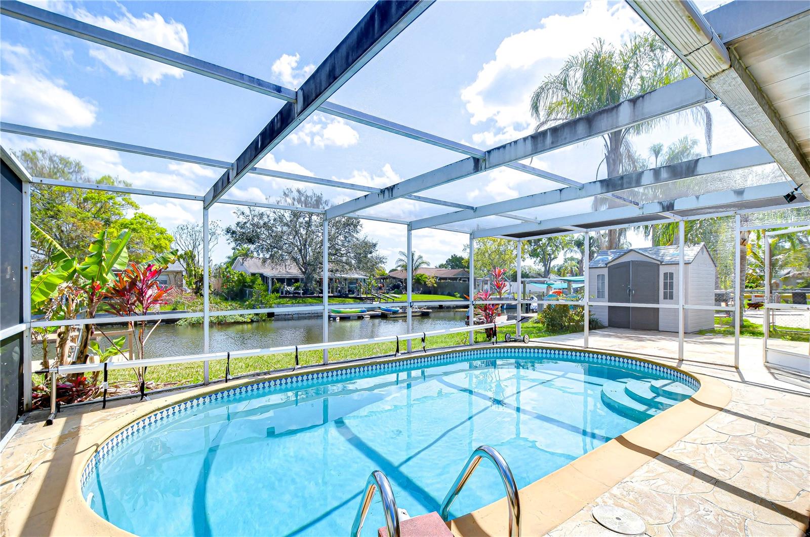 9826 ISLAND HARBOR DR
