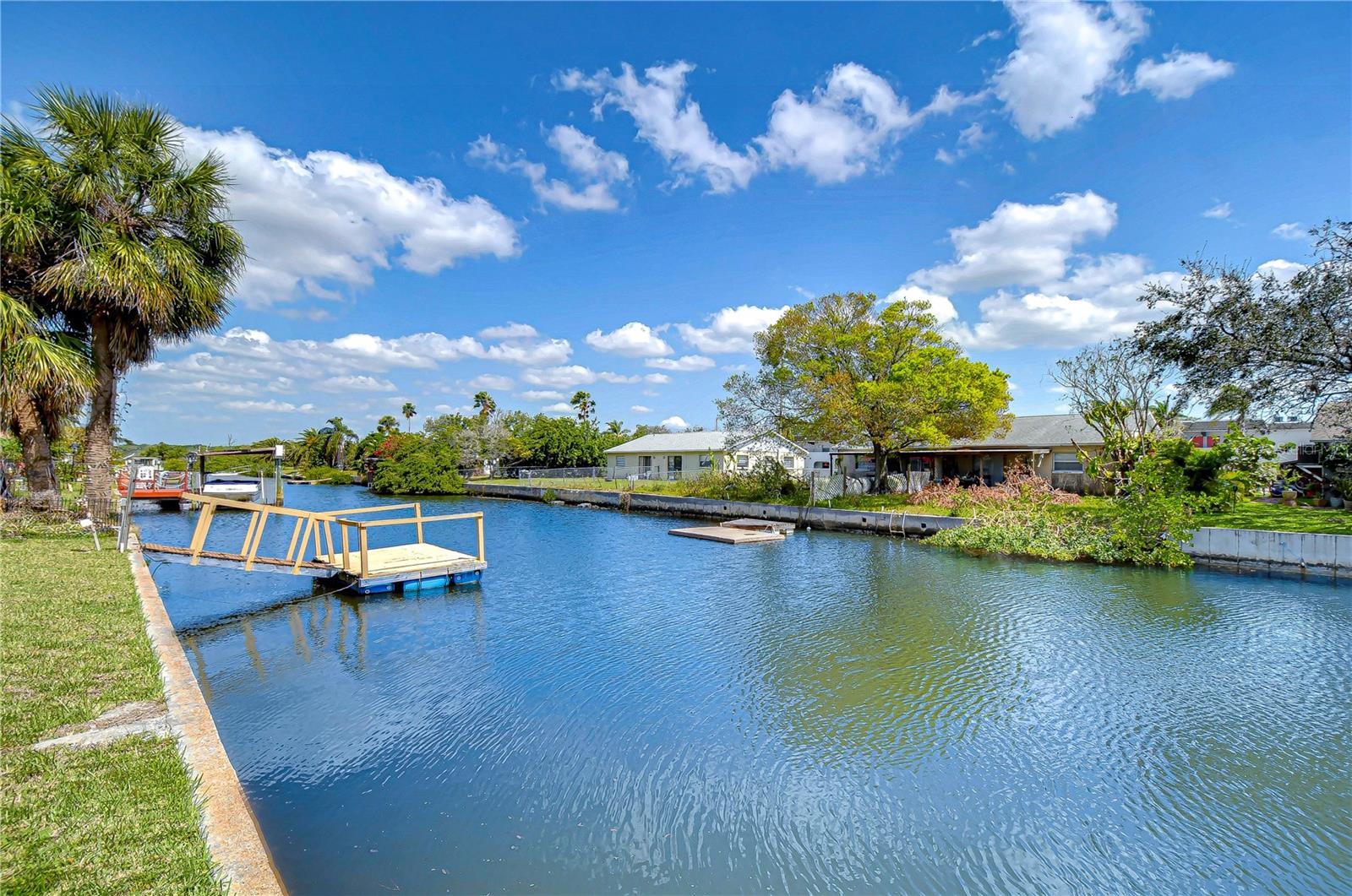 9826 ISLAND HARBOR DR