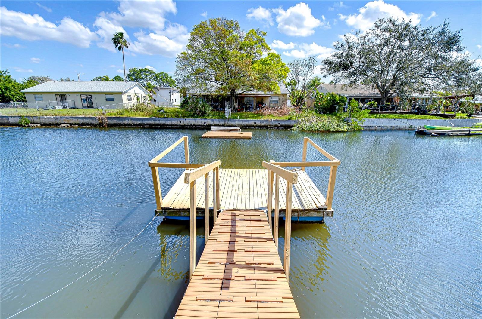 9826 ISLAND HARBOR DR