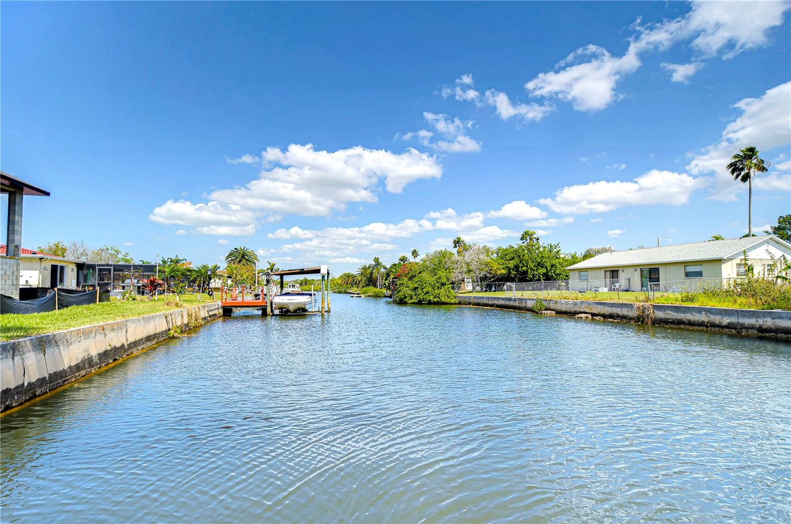 9826 ISLAND HARBOR DR