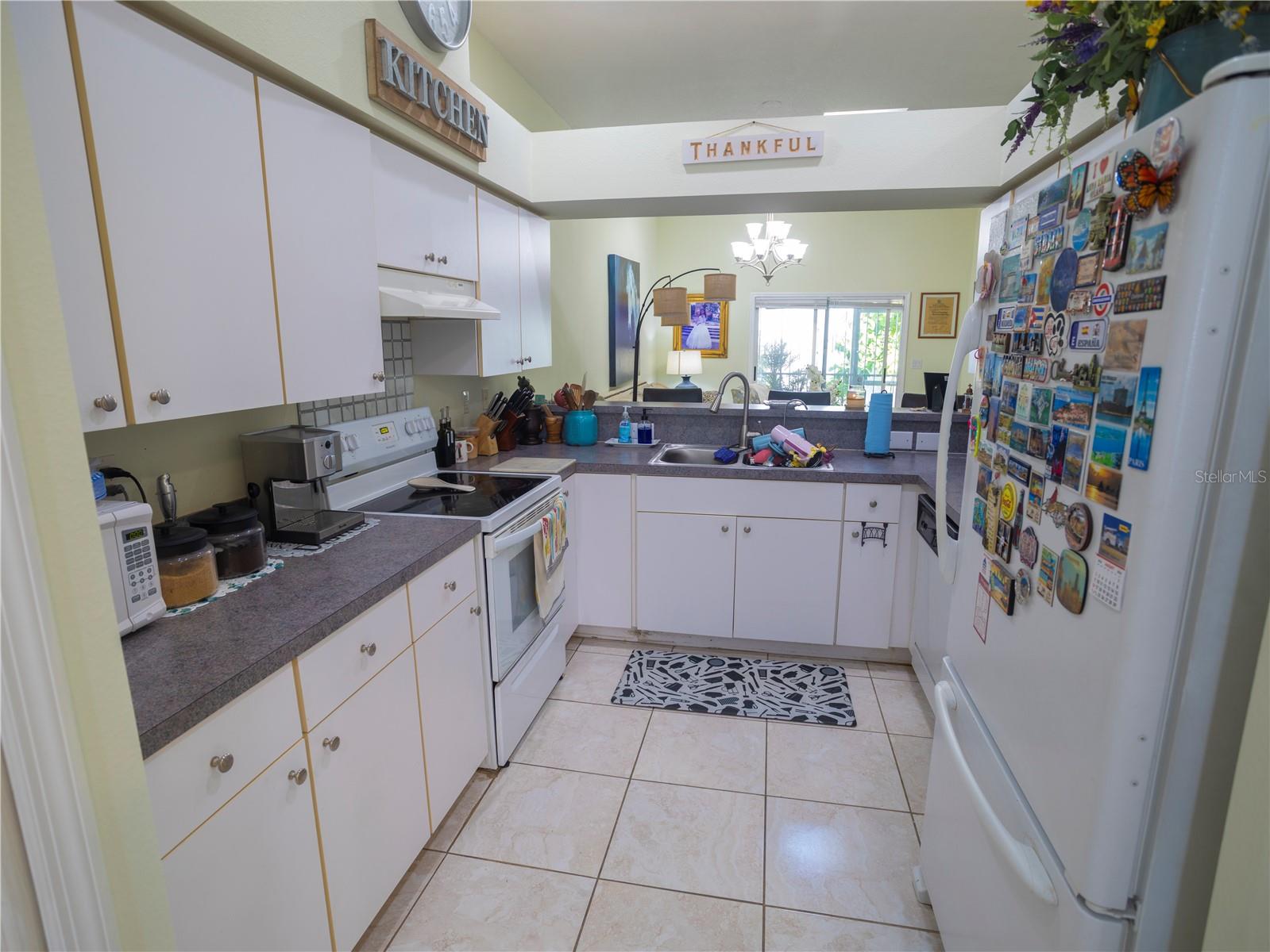 12537 HOLLYBROOK LN