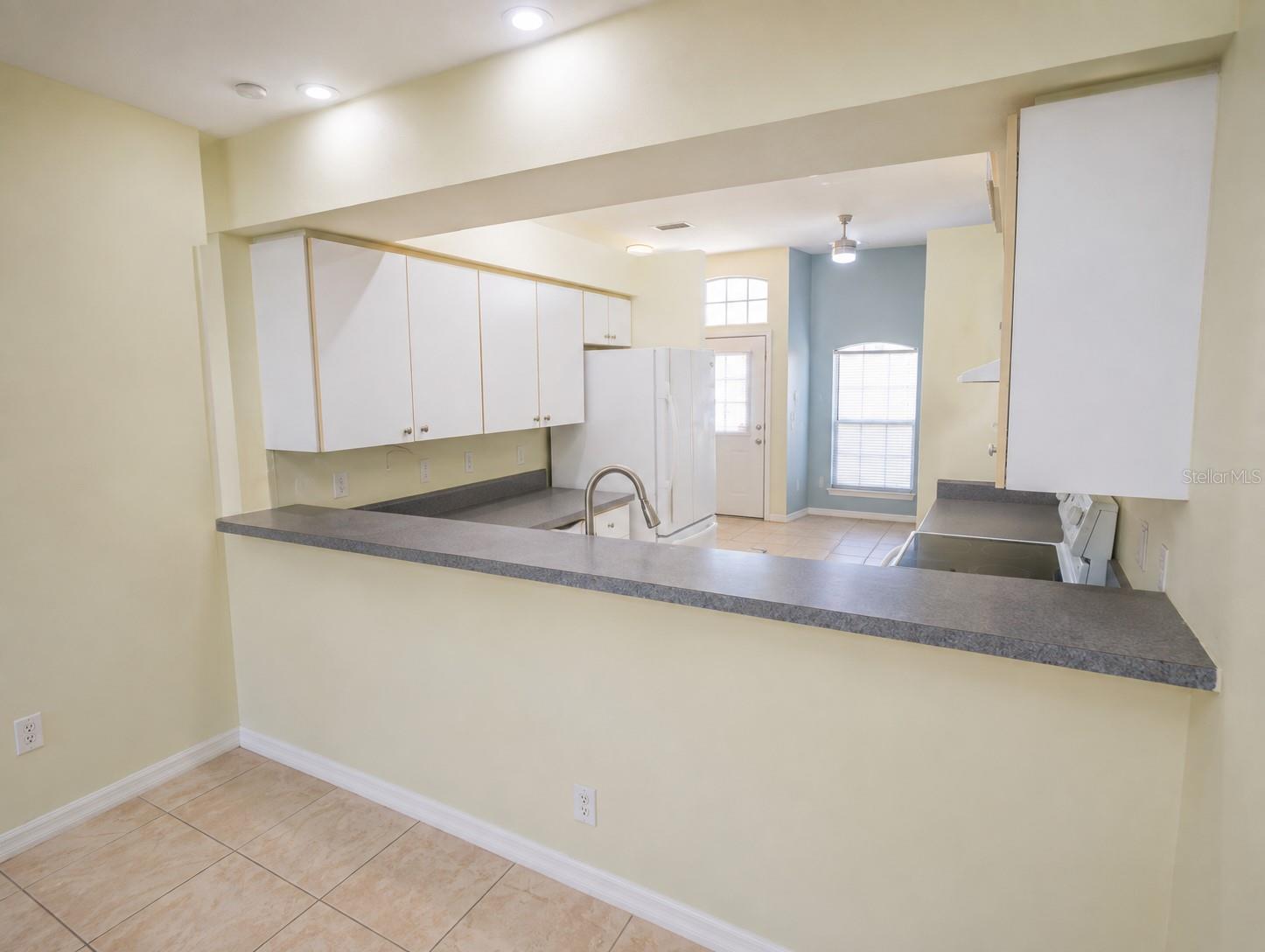 12537 HOLLYBROOK LN